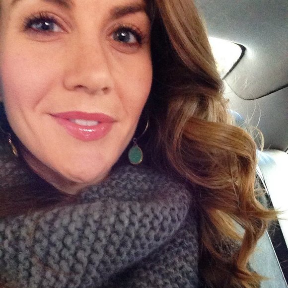 Meet your Posher, Chelsea - Picture 1 of 2